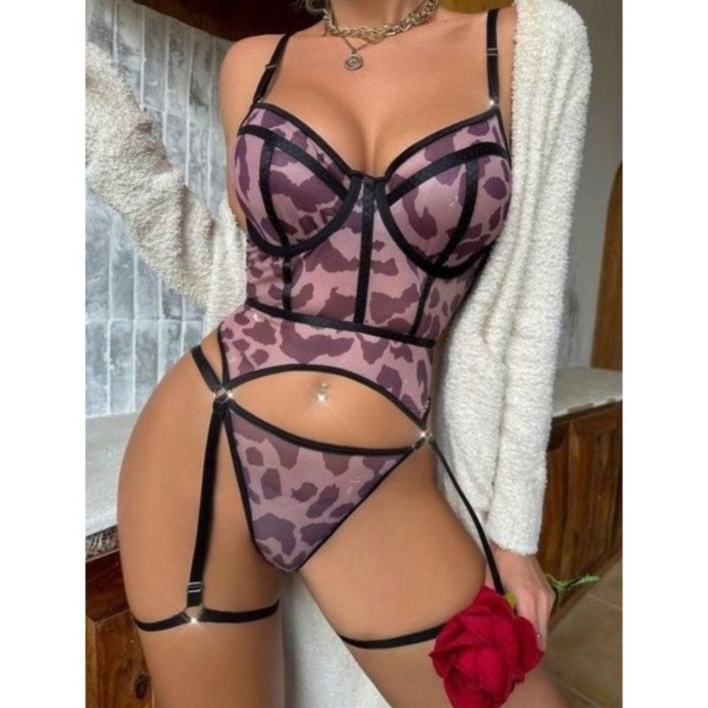 Sexy Leopard Print Mesh Underwire Garter Lingerie Set